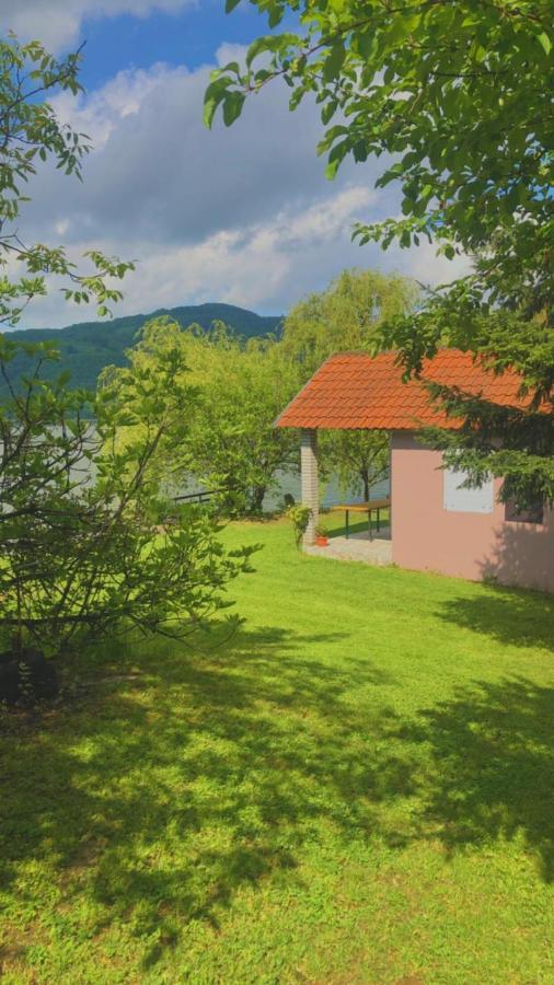 Dedin Raj Vila Golubac Exterior foto