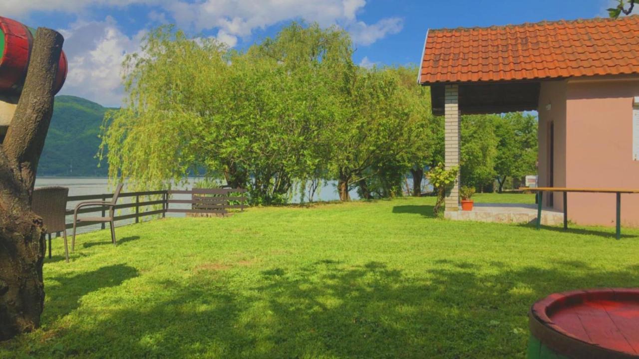 Dedin Raj Vila Golubac Exterior foto